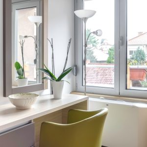 Jednokrevetna soba sa kuhinjom i kupatilom , medicinski kreveti, staracki dom Vitae Residence Beograd